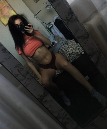 Милая и раскрепощенная красотка приглашает в гости состоятельного джентльмена. Гарантирую яркие впечатления и полное удовлетворение. 11459, 20 лет